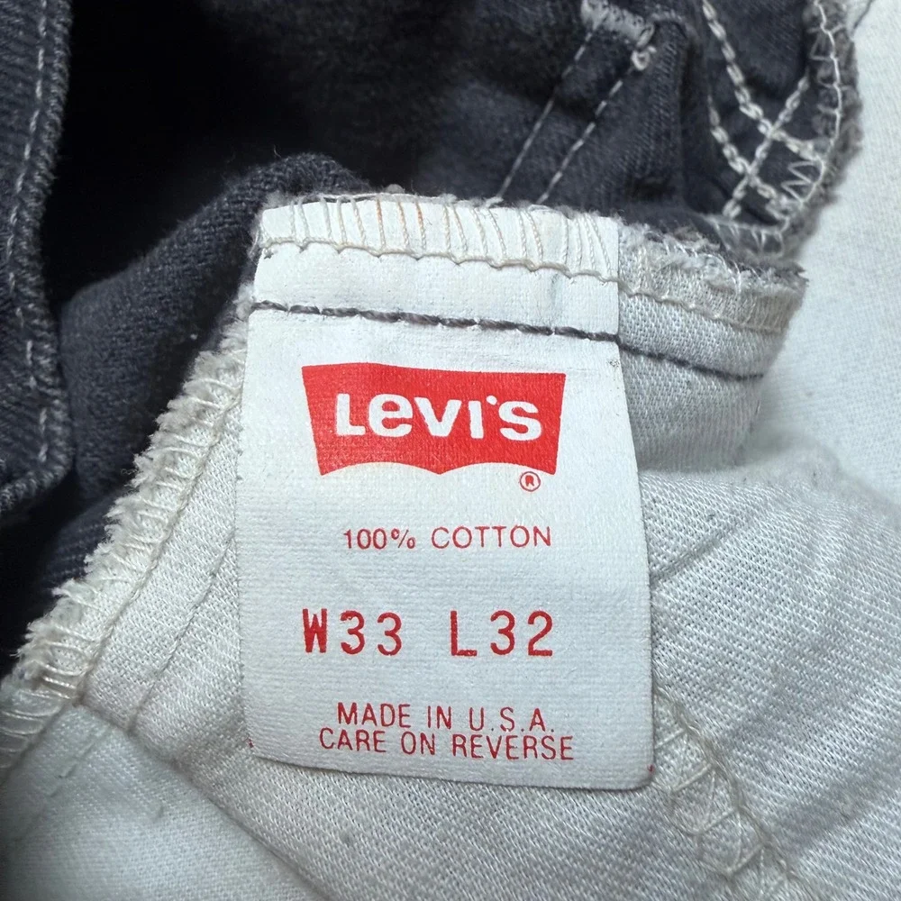 Vintage Levi's 550 Jeans Men 32x33 Gray Relaxed Fit Made in USA Denim Skater 90s